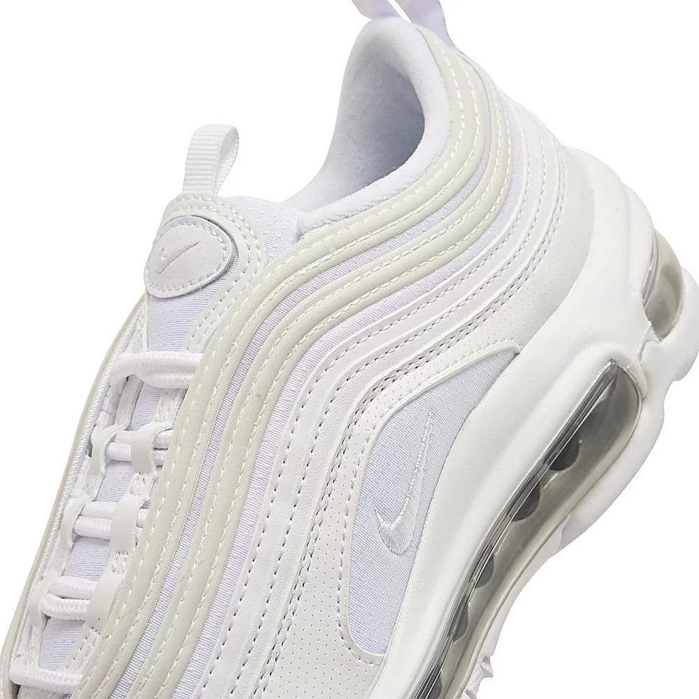 White Silver Sneaker Shoes Q6388