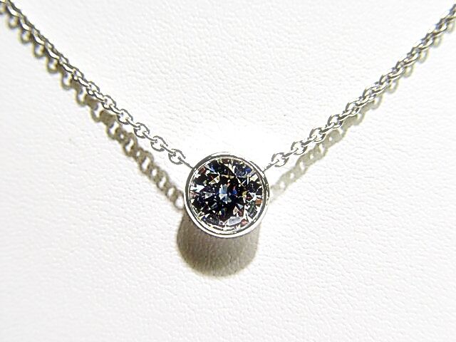 Bezel Set Diamond Pendant Chain E599549
