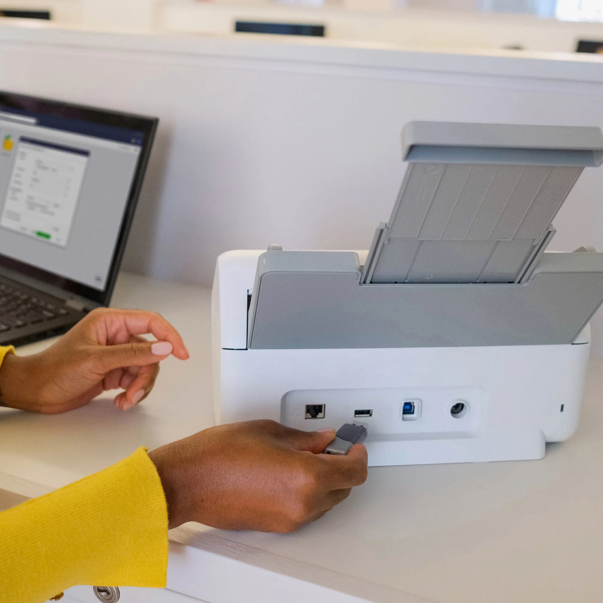 Professional Desktop Document Scanner J81760