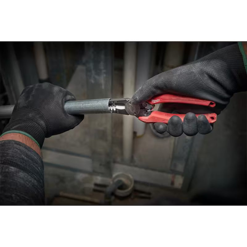 Compact Tape Measure with Pliers M75097