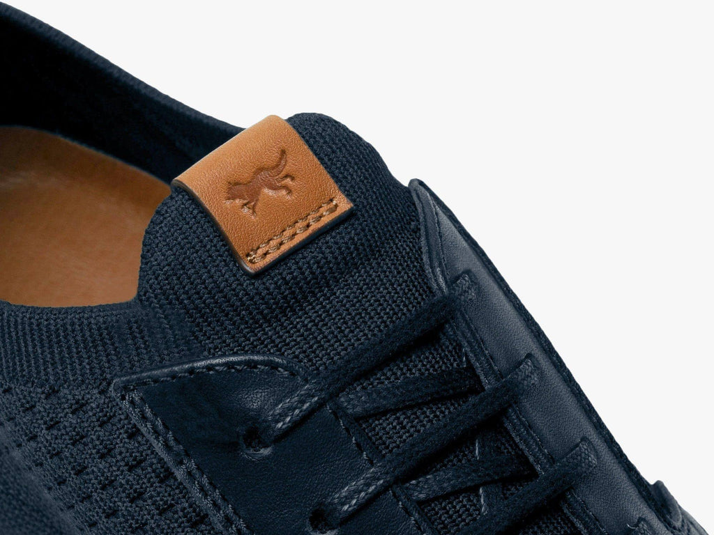 Black / Black / M 6 / W 8 Shoes M226