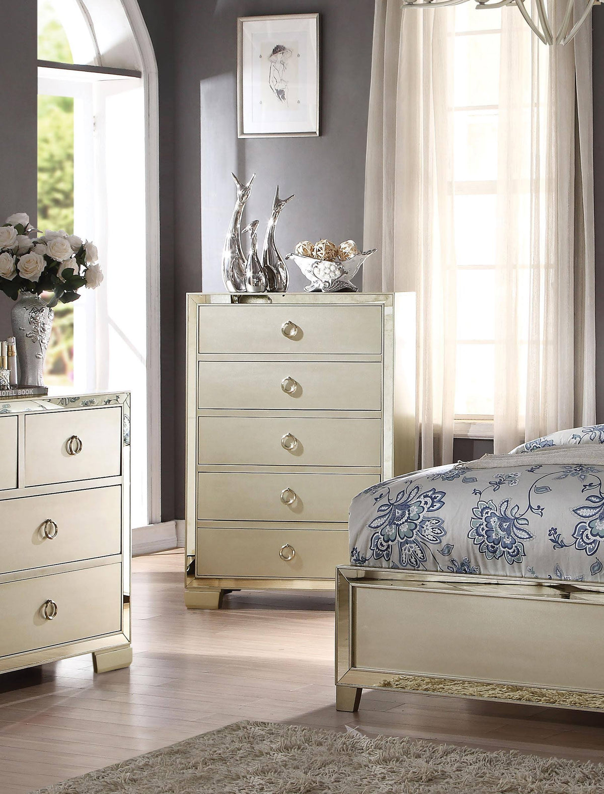 Champagne Eastern King Bed M375