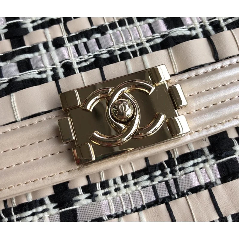 Chanel Handbag W388727