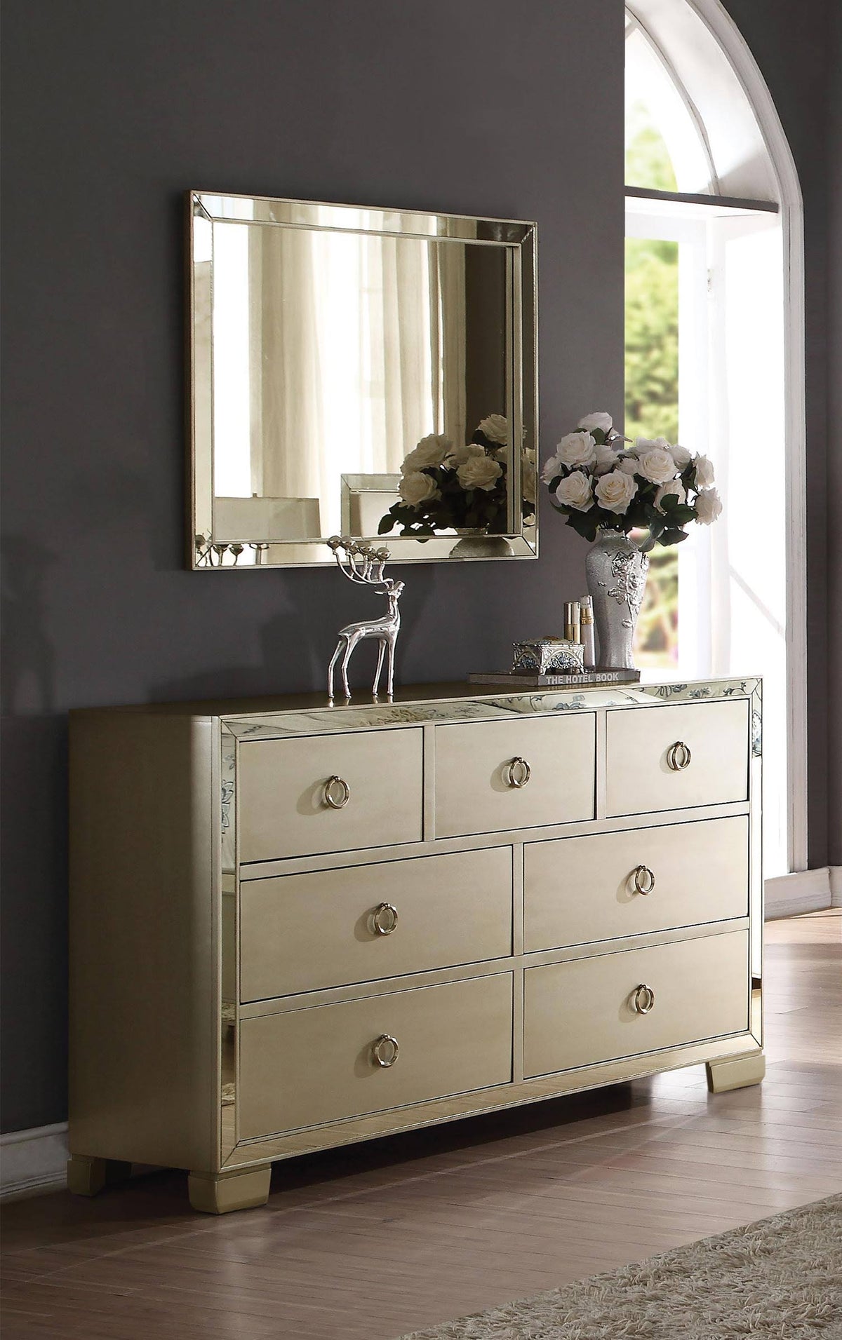 Champagne Eastern King Bed M375