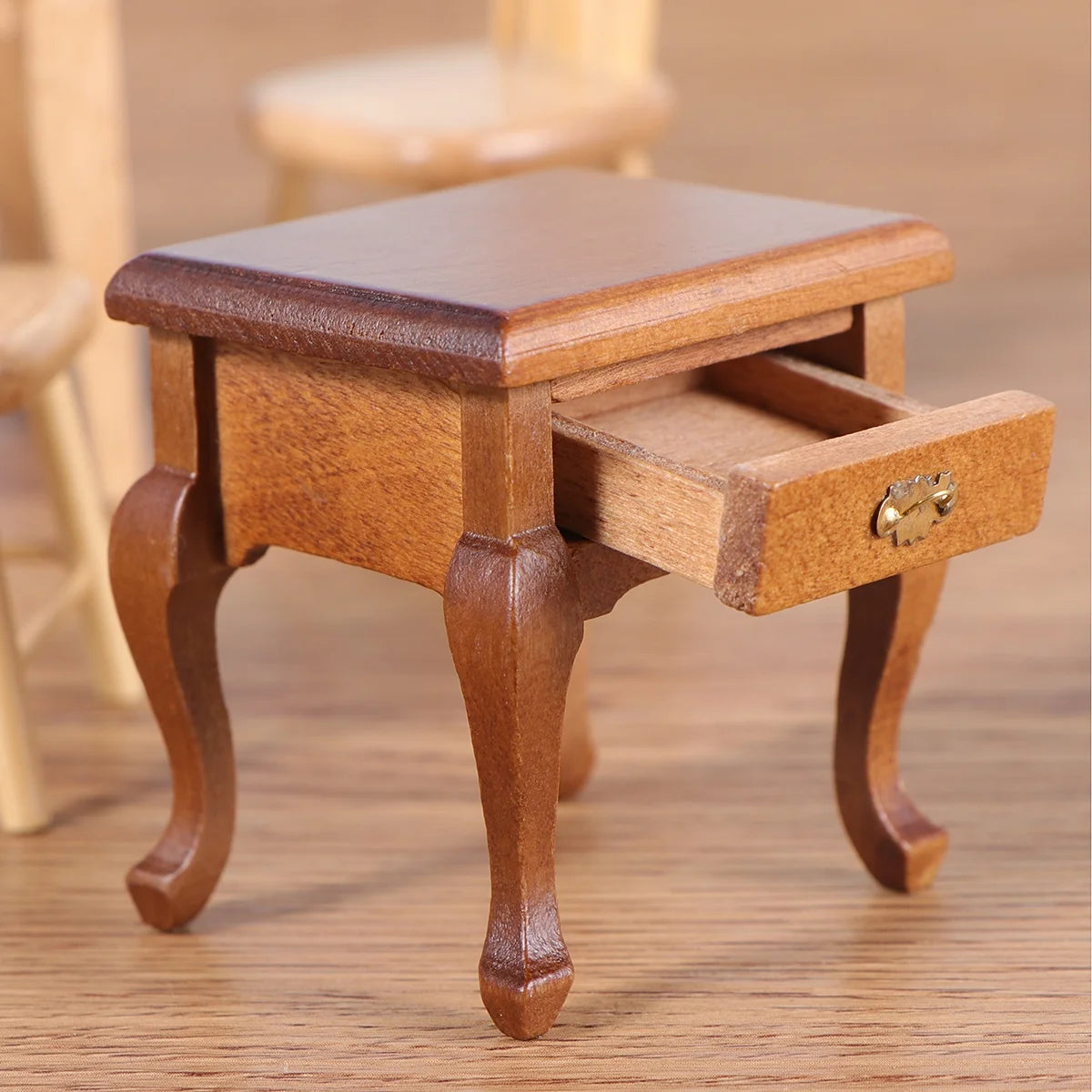 1:12 Walnut Colo Miniature Bedside Table Toy N199277