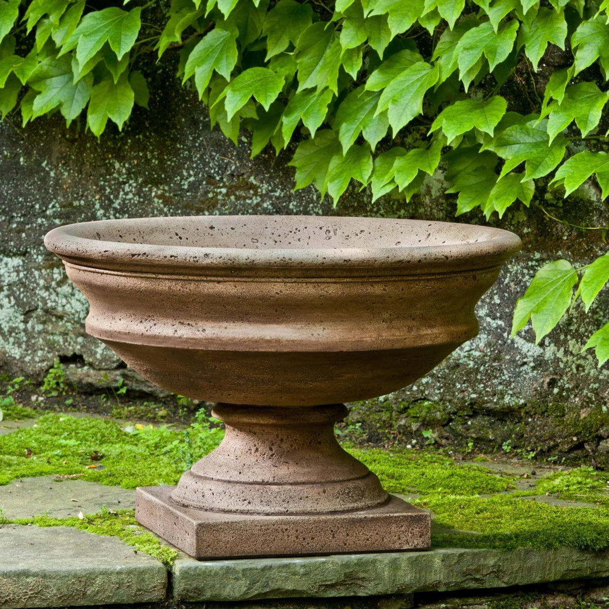 Urn N7651