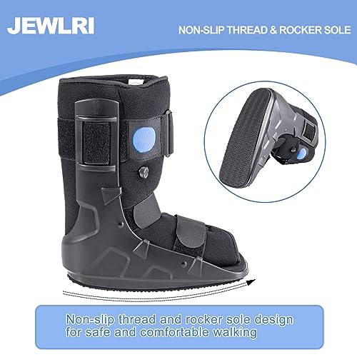 Black Medium Walking Boot Y894606