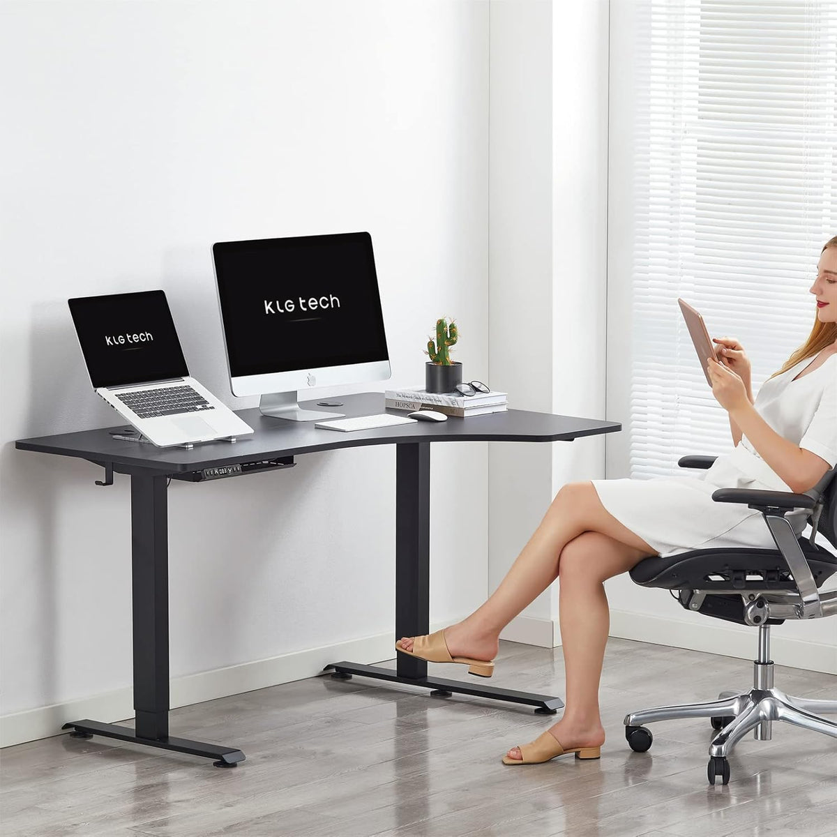 55Inch Electric Height Adjustable L-Shape Corner Desk with Cable Tray I450409