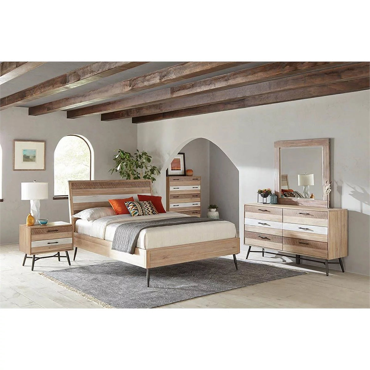 5-piece Brown Wood Queen Bedroom Set H10928
