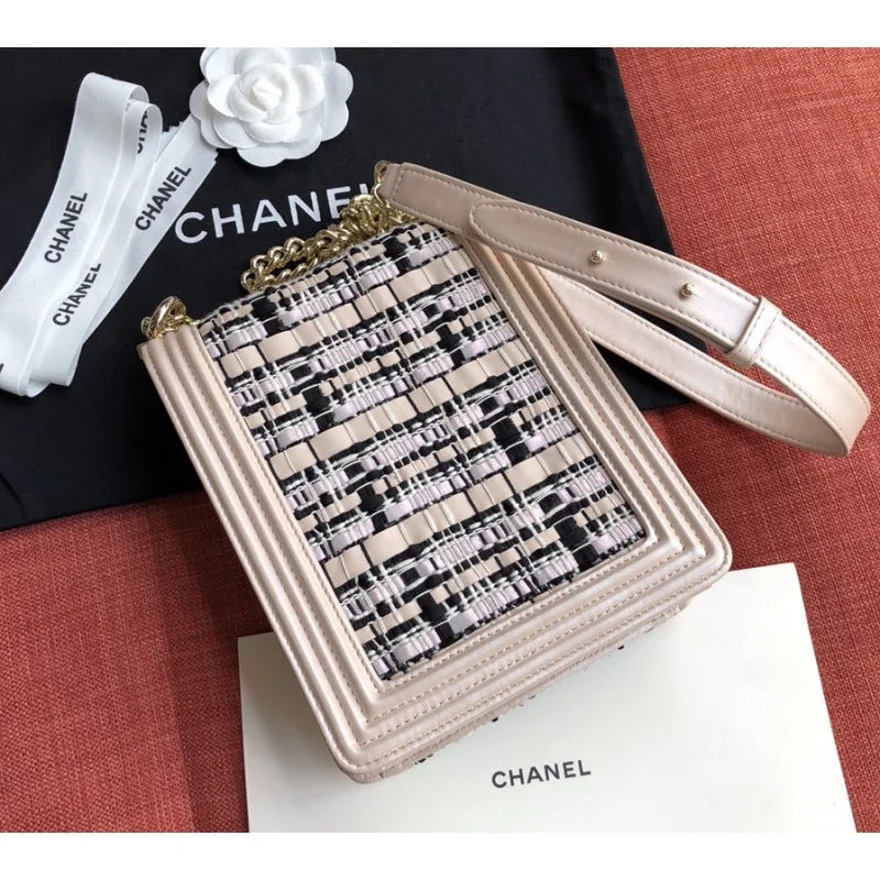 Chanel Handbag W388727