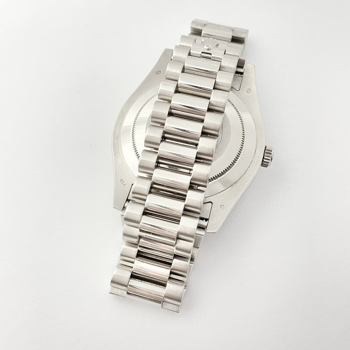Silver Diamond Scale 41mm Watch D558