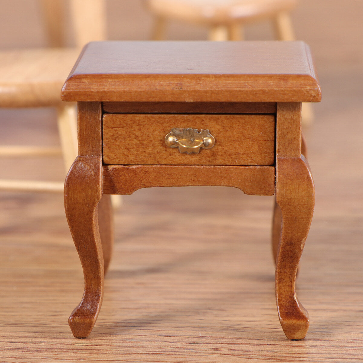 1:12 Walnut Colo Miniature Bedside Table Toy N199277