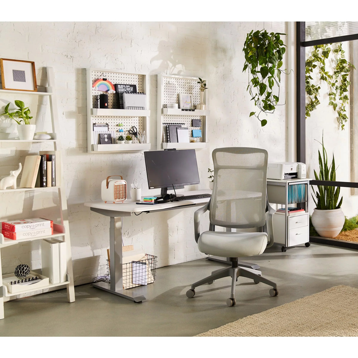 Gray Mesh High-Back Task Chair G965382
